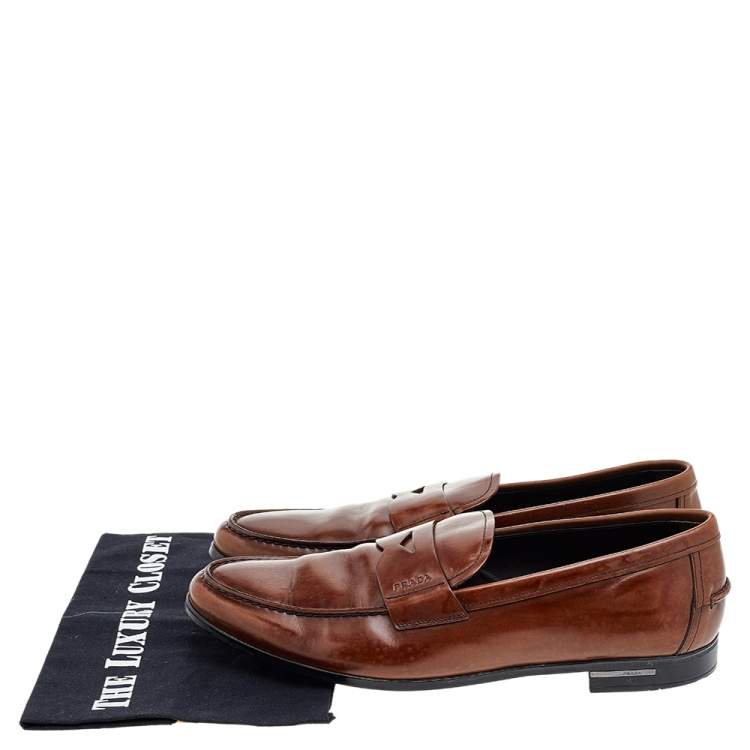 مملوكة مسبقًا Prada Brown Leather Slip on Loafers Size 42.5