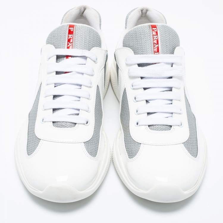 مملوكة مسبقًا Prada  White/Grey Patent And Fabric Low Top  Sneakers Size 44.5 