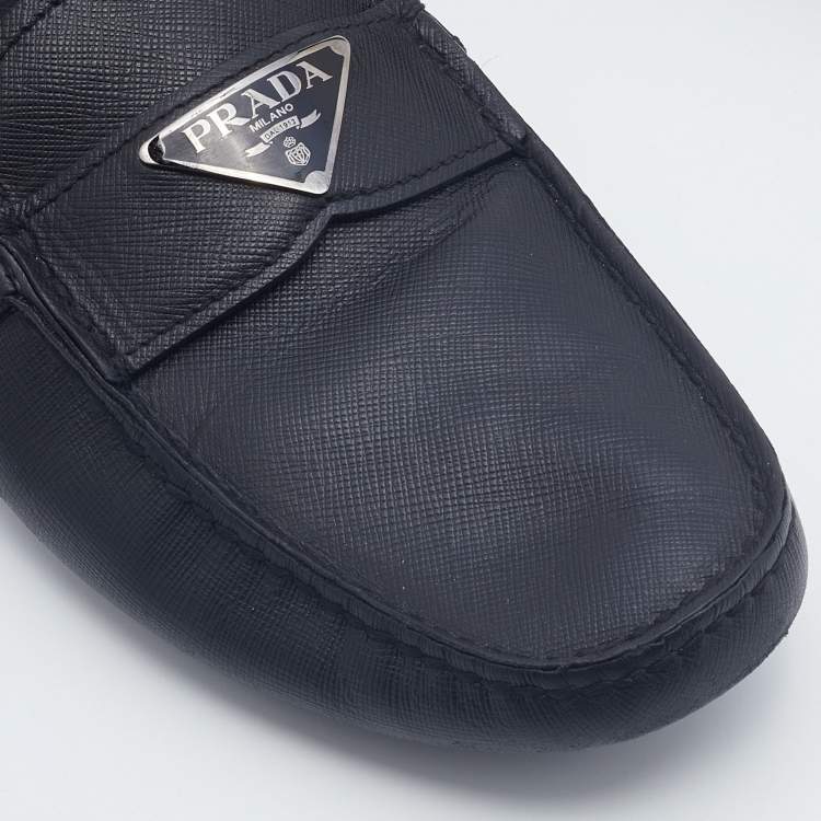 مملوكة مسبقًا Prada Black Saffiano Leather Slip On Loafers Size 42.5