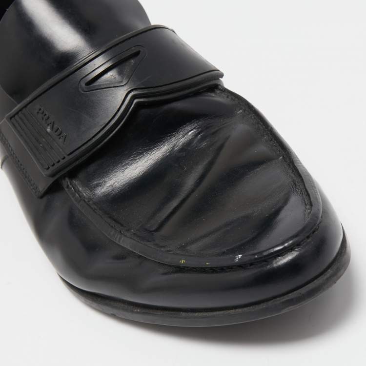 مملوكة مسبقًا Prada Black Leather Slip On Loafers Size 40.5