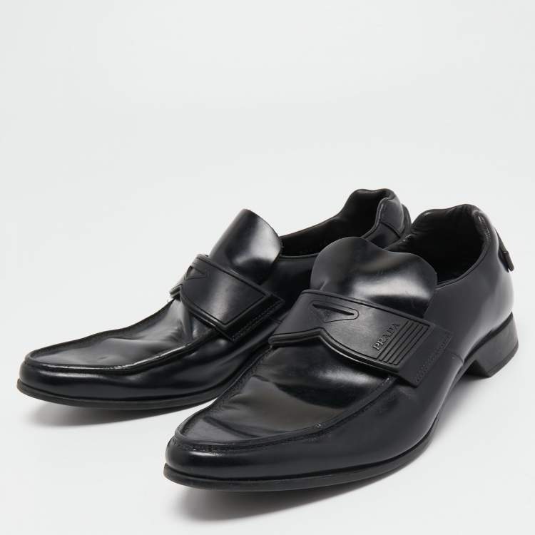 مملوكة مسبقًا Prada Black Leather Slip On Loafers Size 40.5