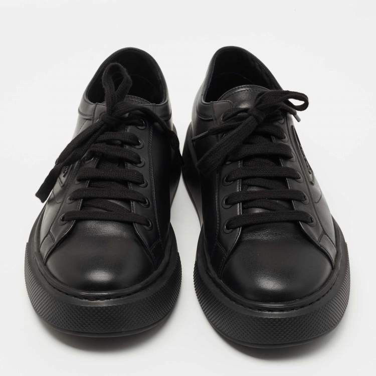 مملوكة مسبقًا Prada Black Leather Low Top Sneakers Size 42.5