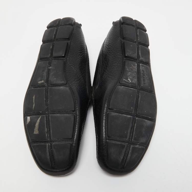 مملوكة مسبقًا Prada Black Leather Slip On Loafers Size 43.5
