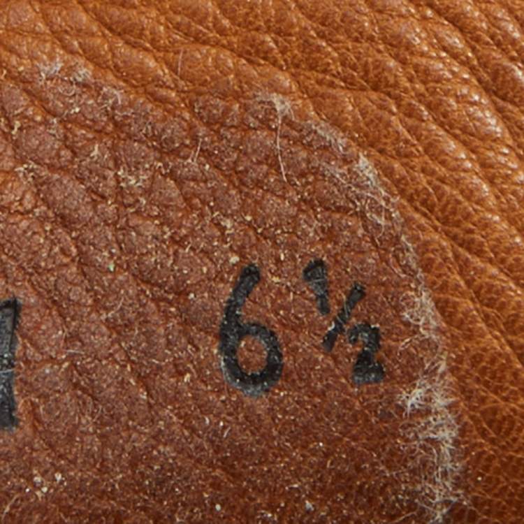مملوكة مسبقًا Prada Brown Suede Slip On Loafers Size 40.5