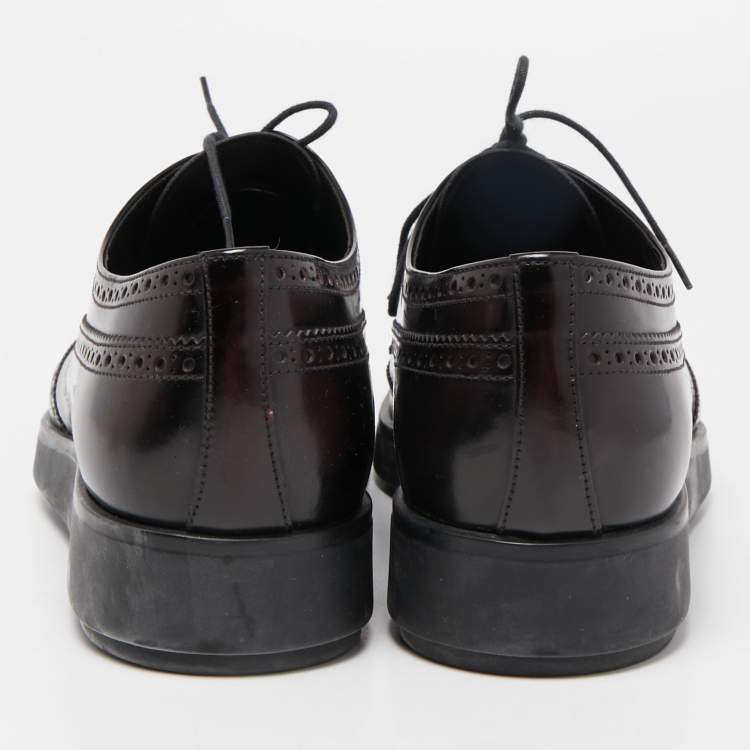 مملوكة مسبقًا Prada Burgundy Brogue Leather Oxfords Sneakers Size 43