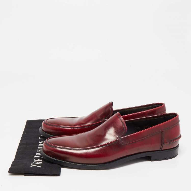 مملوكة مسبقًا Prada Burgundy Patent Leather Slip On Loafers Size 43