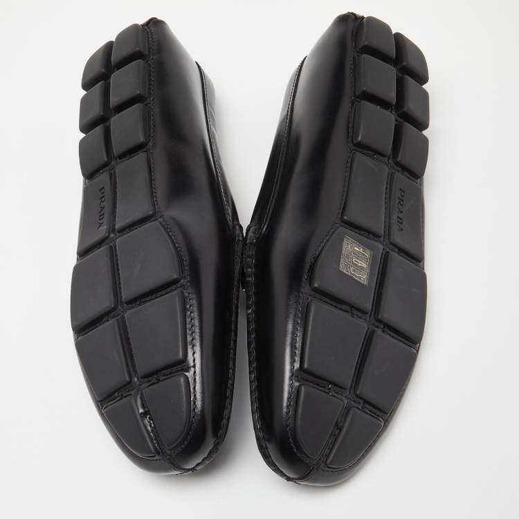 مملوكة مسبقًا Prada Black Leather Slip On Loafers Size 42.5