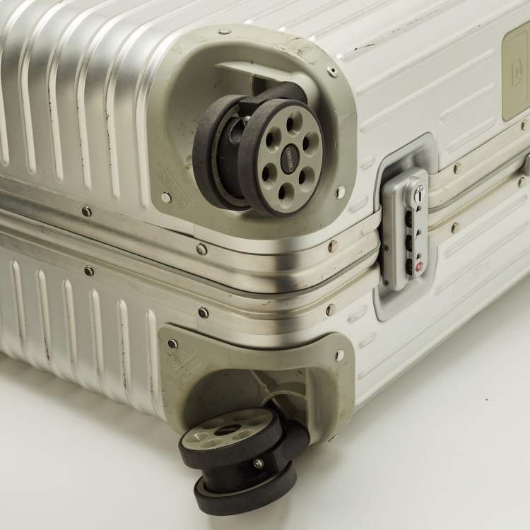 Pre Owned Rimowa Check-In L Silver Aluminium Luggage