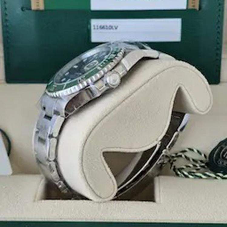 Pre Owned Rolex Green Stainless Steel Submariner Automatic Men's Wristwatch 40 mm