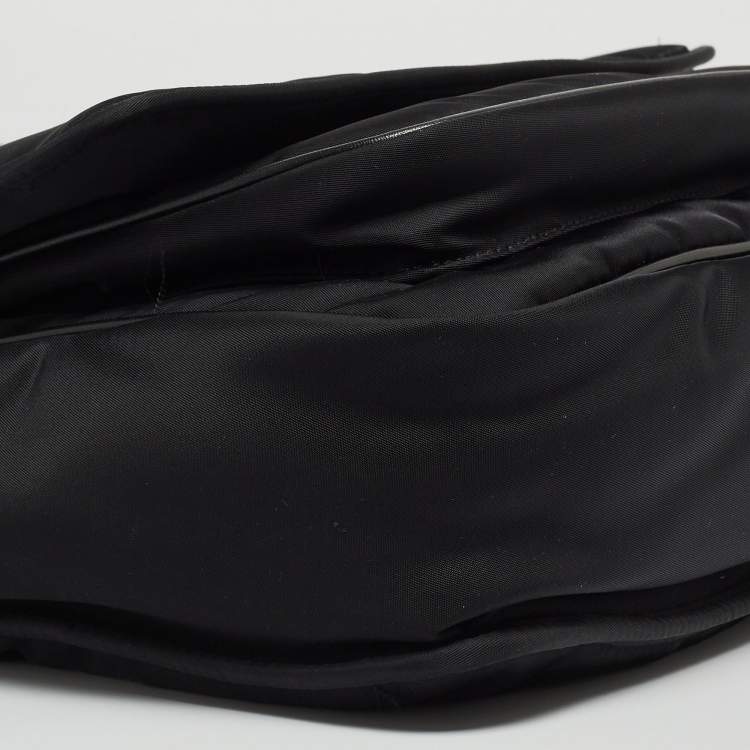 Pre Owned Saint Laurent Black Nylon Niki Messenger Bag