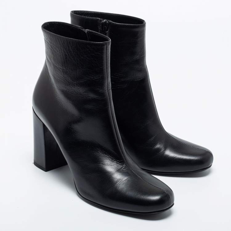 Pre Owned Saint Laurent Black Leather Ankle Boots Size 38