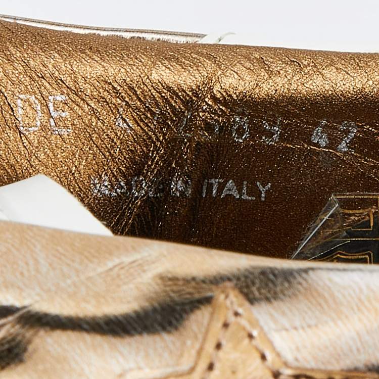 Pre Owned Saint Laurent Gold/White Leather Low Top Sneakers Size 42