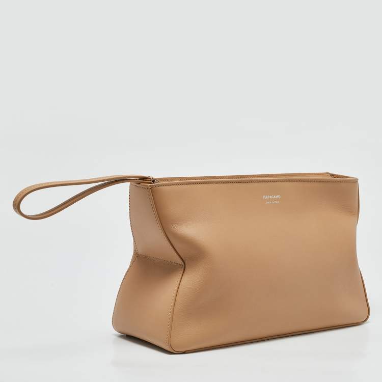 Pre Owned Salvatore Ferragamo Light Brown Leather Zip Pouch