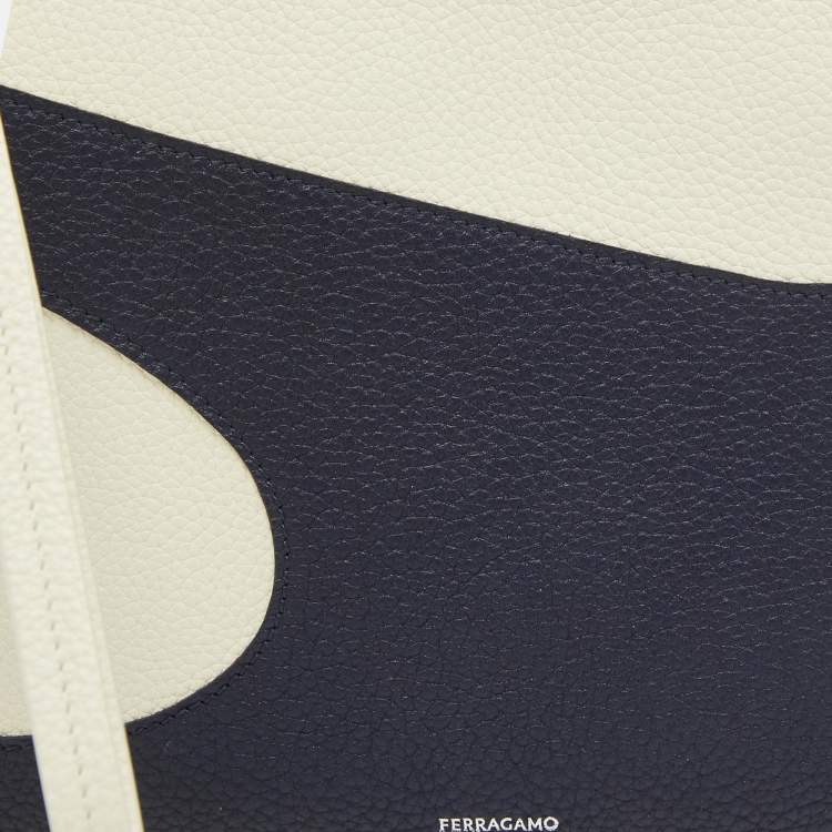 Pre Owned Salvatore Ferragamo Blue/Off White Leather Wristlet Pouch