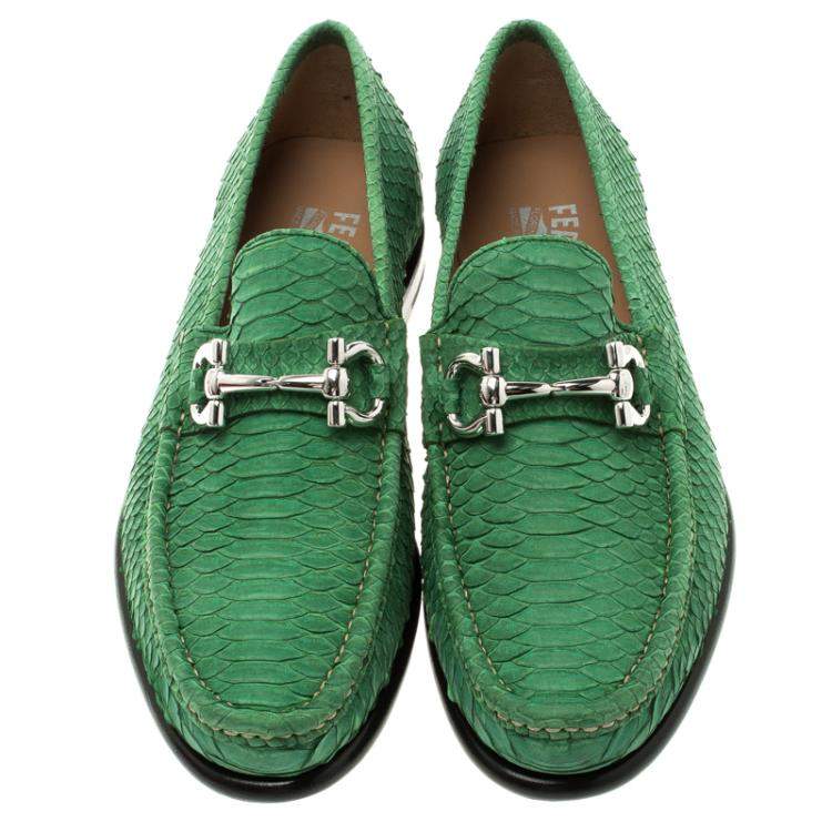 مملوكة مسبقًا Salvatore Ferragamo Green Python Leather Mason Loafers Size 41