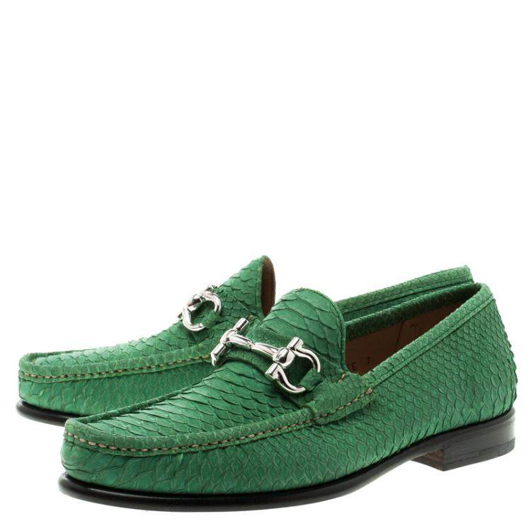 مملوكة مسبقًا Salvatore Ferragamo Green Python Leather Mason Loafers Size 41