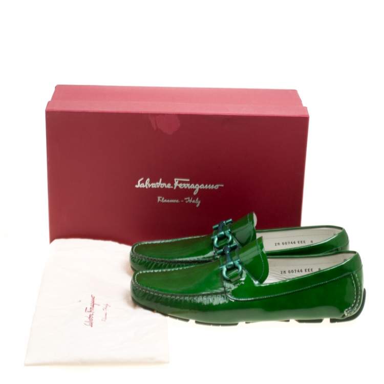 Pre Owned Salvatore Ferragamo Green Patent Leather Parigi Gancini Driver Loafers Size 42