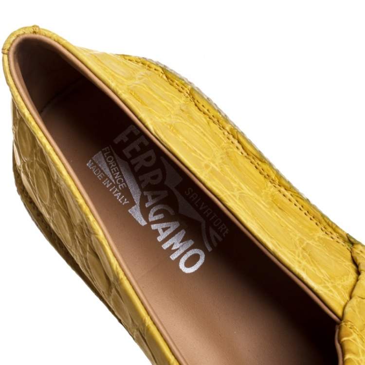 Pre Owned Salvatore Ferragamo Yellow Crocodile Leather Lampedusa Espadrilles Size 44