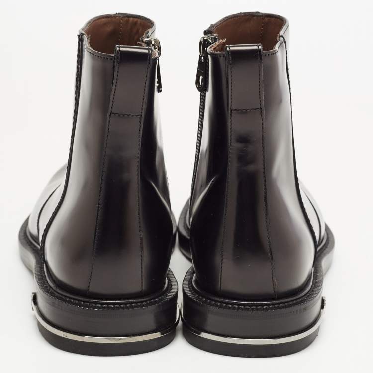 Pre Owned Salvatore Ferragamo Black Glossy Leather Zip Ankle Boots Size 40