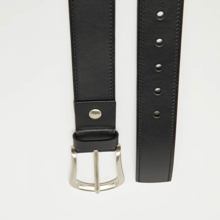 Pre Owned Salvatore Ferragamo Black Leather Buckle Belt 95CM