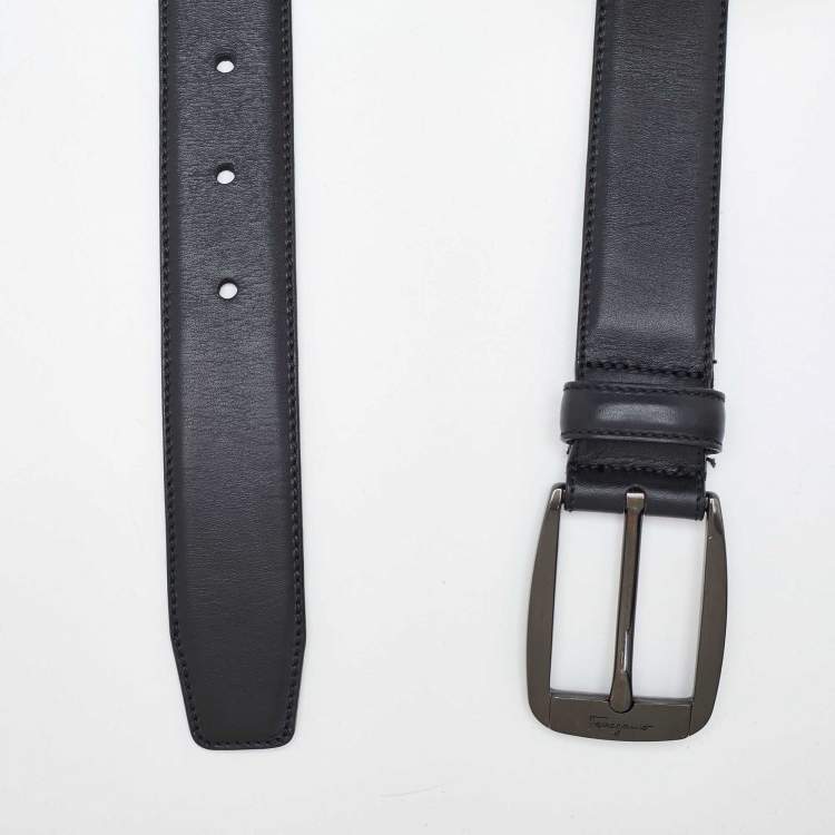 Pre Owned Salvatore Ferragamo Black Leather Buckle Belt 80CM
