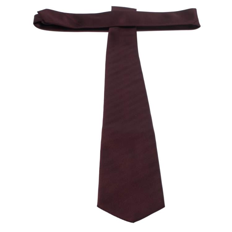 Pre Owned Salvatore Ferragamo Burgundy Textured Classic Silk Tie