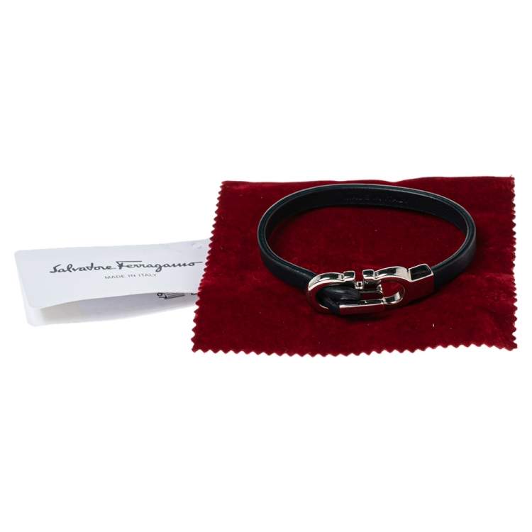 Pre Owned Salvatore Ferragamo Blue Leather Gancini Clasp Bracelet