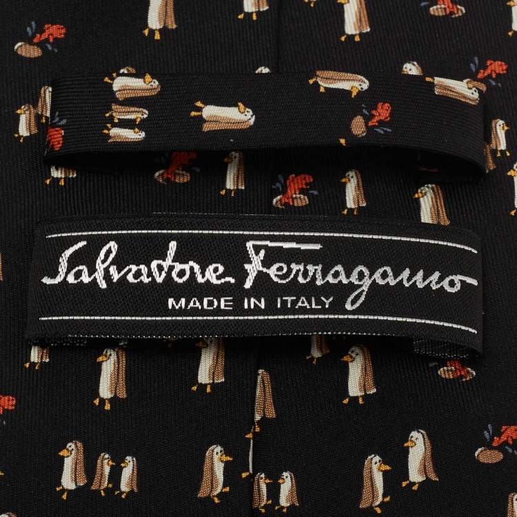Pre Owned Salvatore Ferragamo Black Printed Silk Classic Tie 