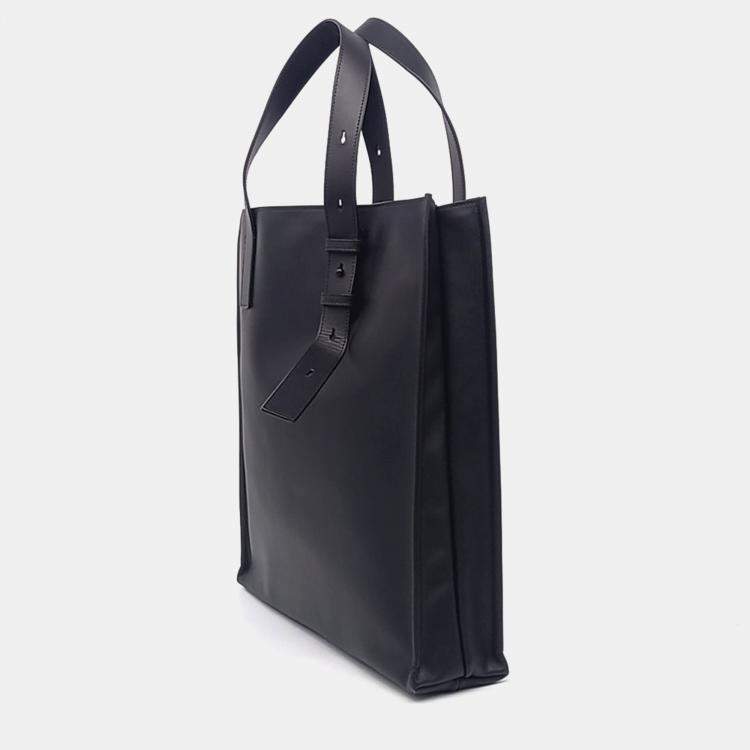 Pre Owned Salvatore Ferragamo Black Leather tote bag