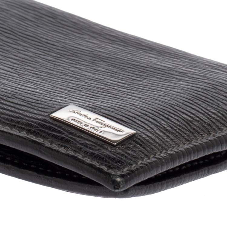 Pre Owned Salvatore Ferragamo Black Textured Leather Bifold Wallet