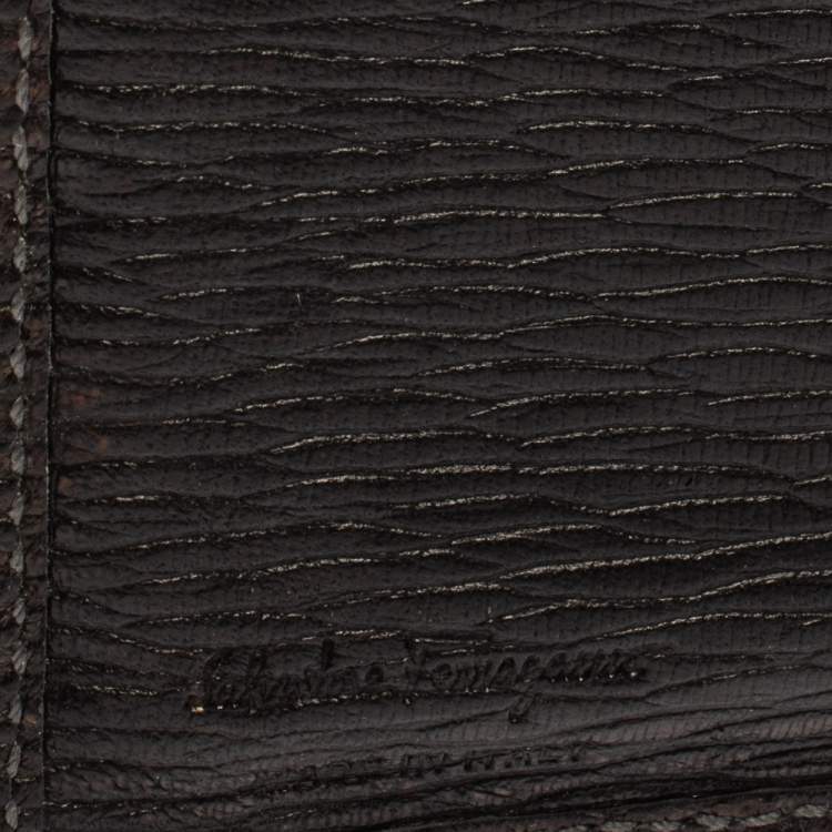 Pre Owned Salvatore Ferragamo Black Textured Leather Bifold Wallet