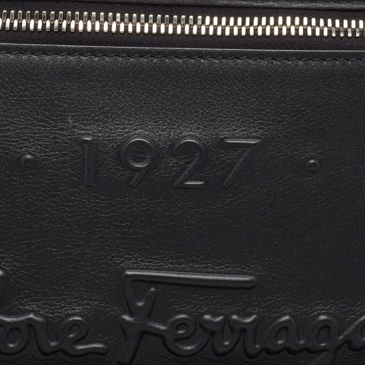 Pre Owned Salvatore Ferragamo Black Leather Zip Wristlet Pouch