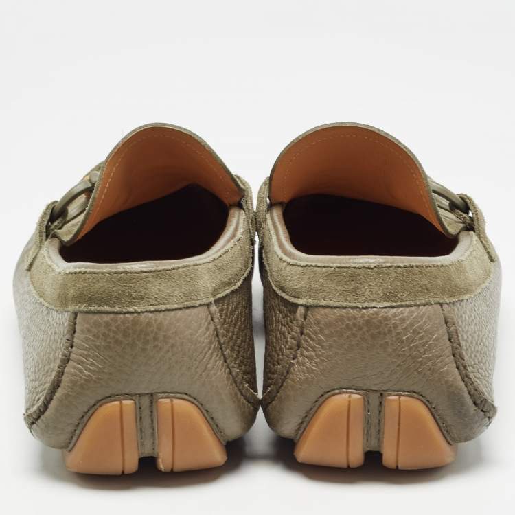 مملوكة مسبقًا Salvatore Ferragamo Grey/Green Suede and Leather Drivers Loafers Size 42