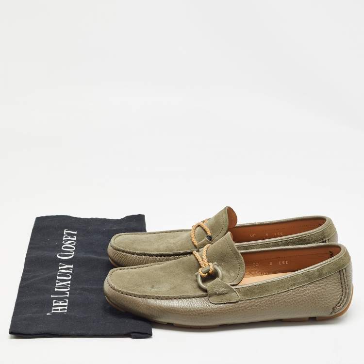 مملوكة مسبقًا Salvatore Ferragamo Grey/Green Suede and Leather Drivers Loafers Size 42