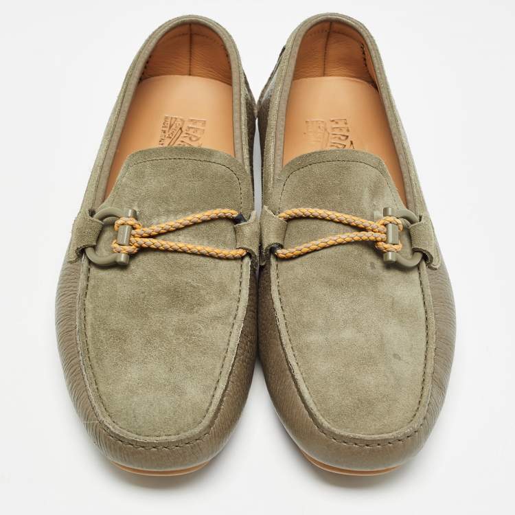 مملوكة مسبقًا Salvatore Ferragamo Grey/Green Suede and Leather Drivers Loafers Size 42