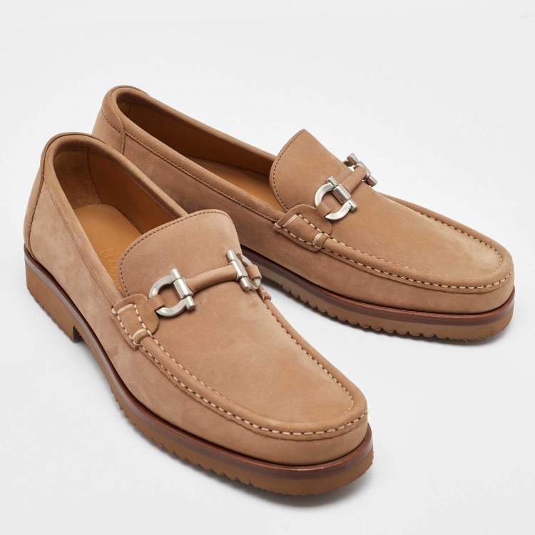 مملوكة مسبقًا Salvatore Ferragamo Brown Nubuck Leather Gancini Loafers Size 41.5