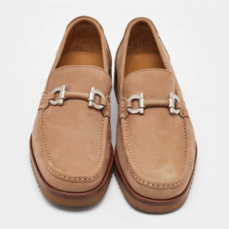 مملوكة مسبقًا Salvatore Ferragamo Brown Nubuck Leather Gancini Loafers Size 41.5