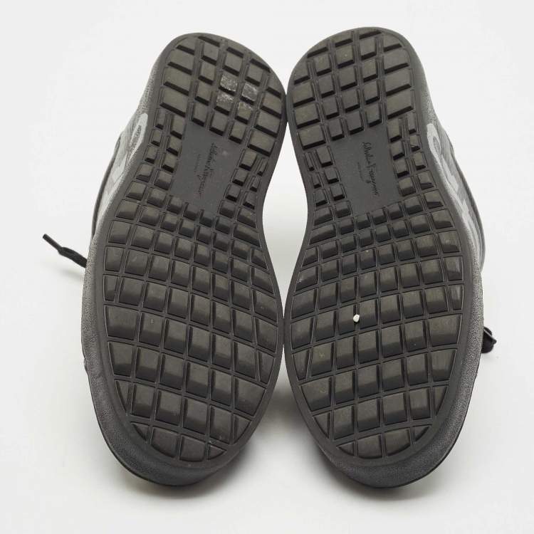 Pre Owned Salvatore Ferragamo Black/Silver Leather Gancini Lace Up Sneakers Size 40