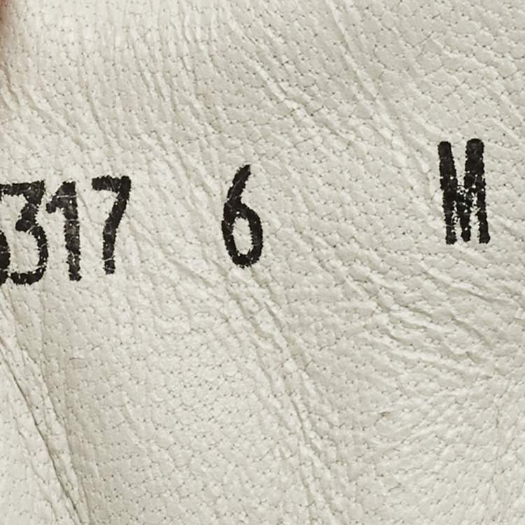 Pre Owned Salvatore Ferragamo Gancini Size 40 Black Leather Lace Up Sneakers