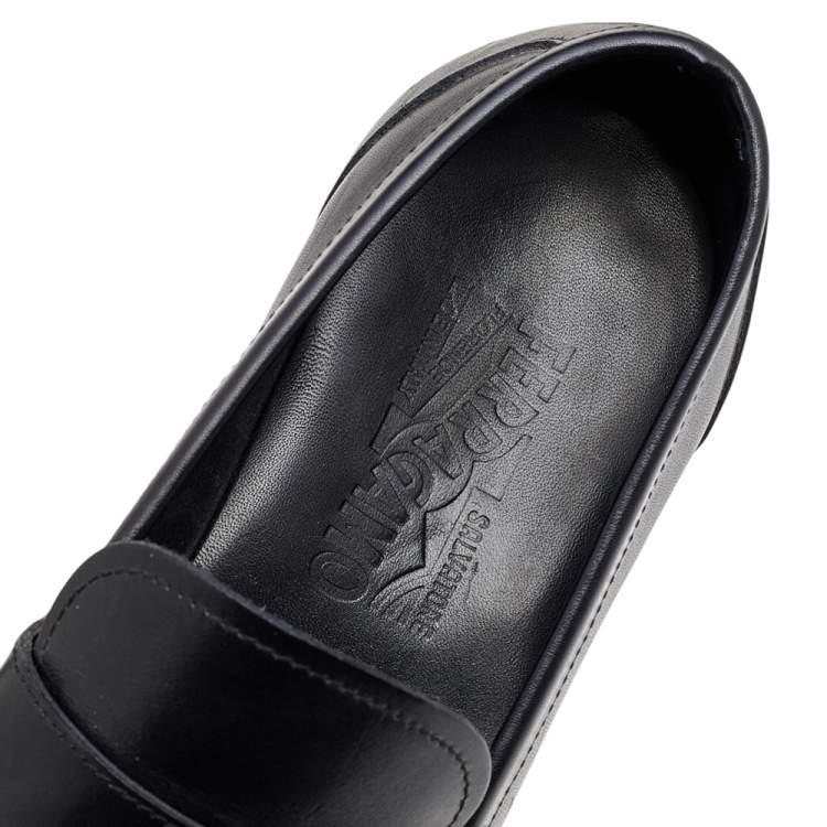 Pre Owned Salvatore Ferragamo Black Leather Tangeri Loafers Size 43