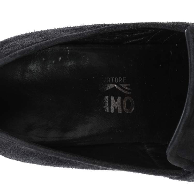 مملوكة مسبقًا Salvatore Ferregamo Blue Suede Gancini Slip on Loafers Size 42.5