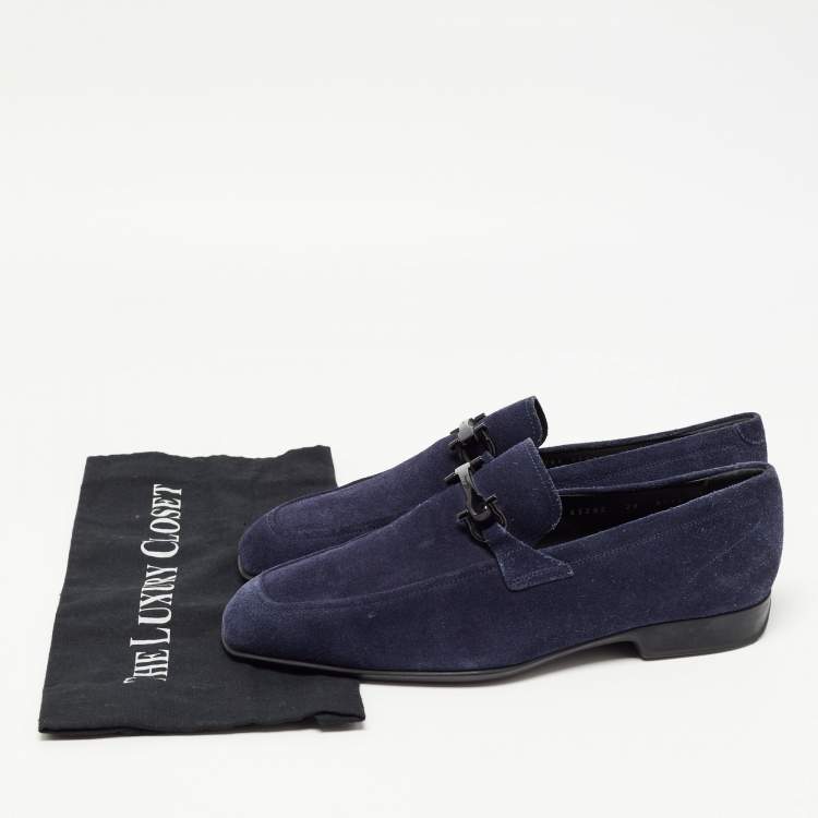 مملوكة مسبقًا Salvatore Ferragamo Navy Blue Suede Gancini Loafers Size 42.5
