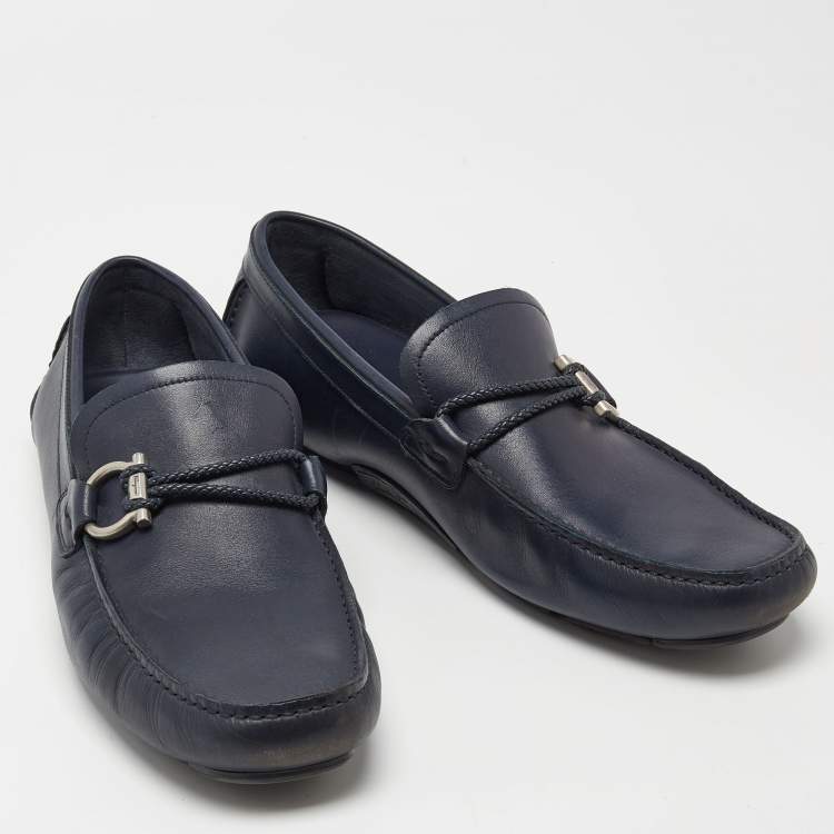 مملوكة مسبقًا Salvatore Ferragamo Navy Blue Leather Slip On Loafers Size 42.5 