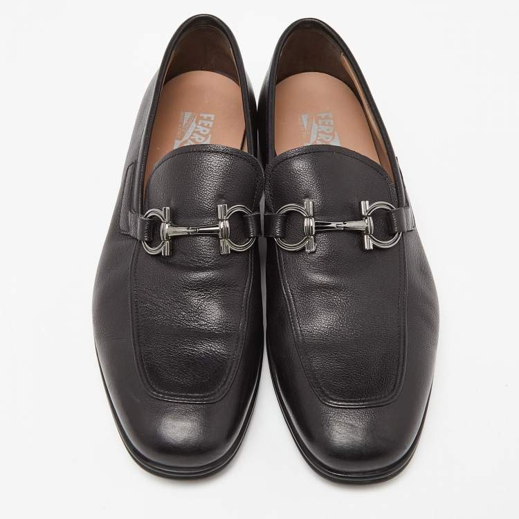 مملوكة مسبقًا Salvatore Ferragamo Black Leather Horsebit Slip On Loafers Size 42