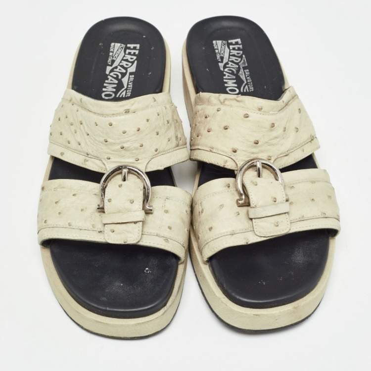 Pre Owned Salvatore Ferragamo Green Ostrich Leather Lufti Flat Slides Size 43