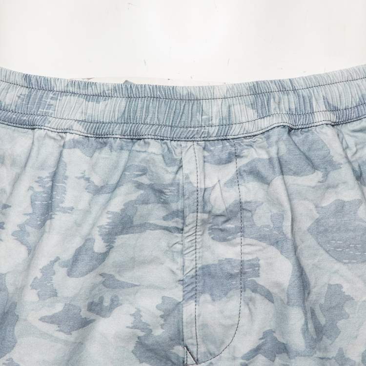 مملوكة مسبقًا Stone Island Blue Camouflage Printed Cotton Cargo Shorts M 