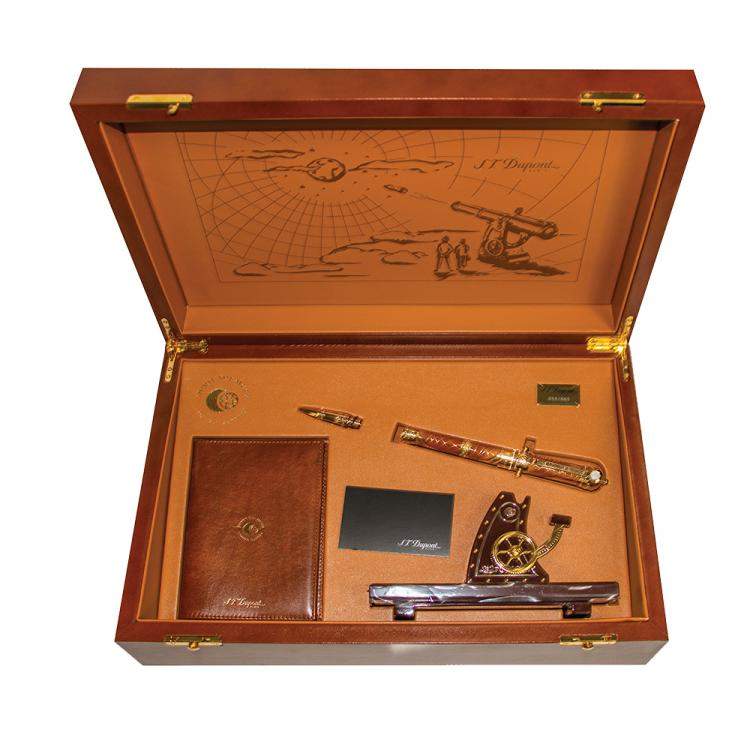 Pre Owned S.T. Dupont Shoot The Moon Prestige Limited Edition Collector's Set