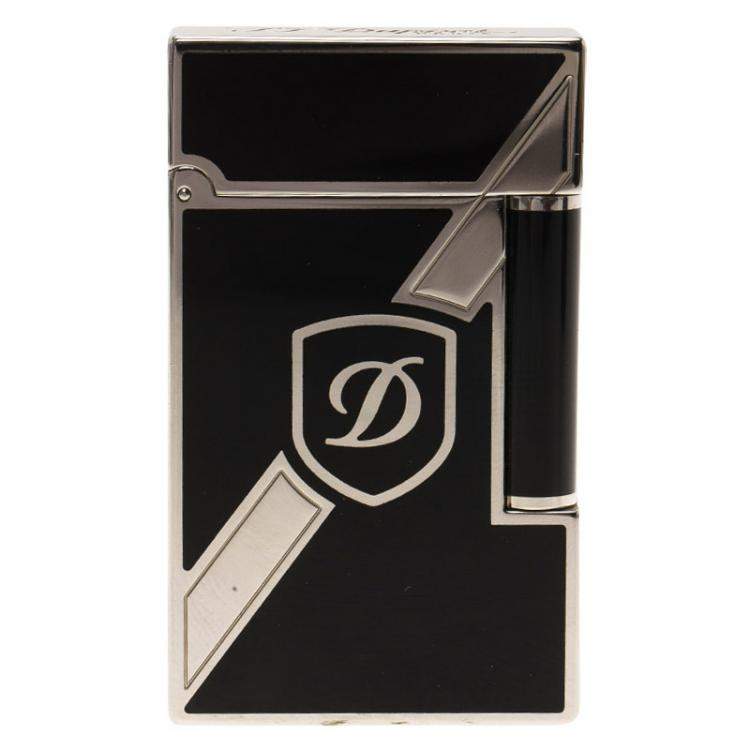Pre Owned S.T. Dupont Black Lacquer Classic Lighter
