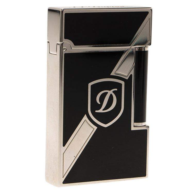Pre Owned S.T. Dupont Black Lacquer Classic Lighter