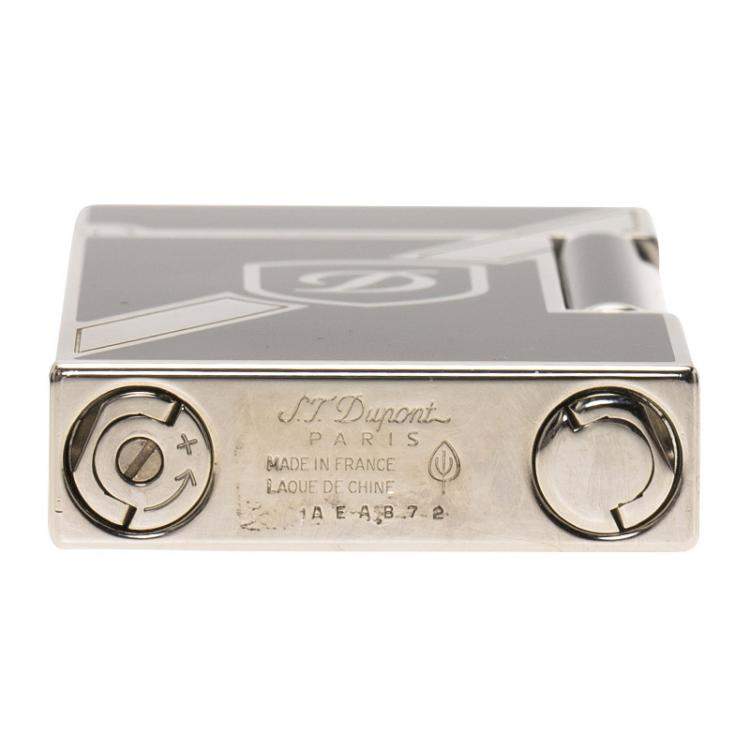 Pre Owned S.T. Dupont Black Lacquer Classic Lighter